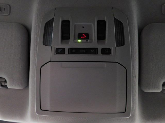 Used 2025 Toyota Highlander XLE image 45