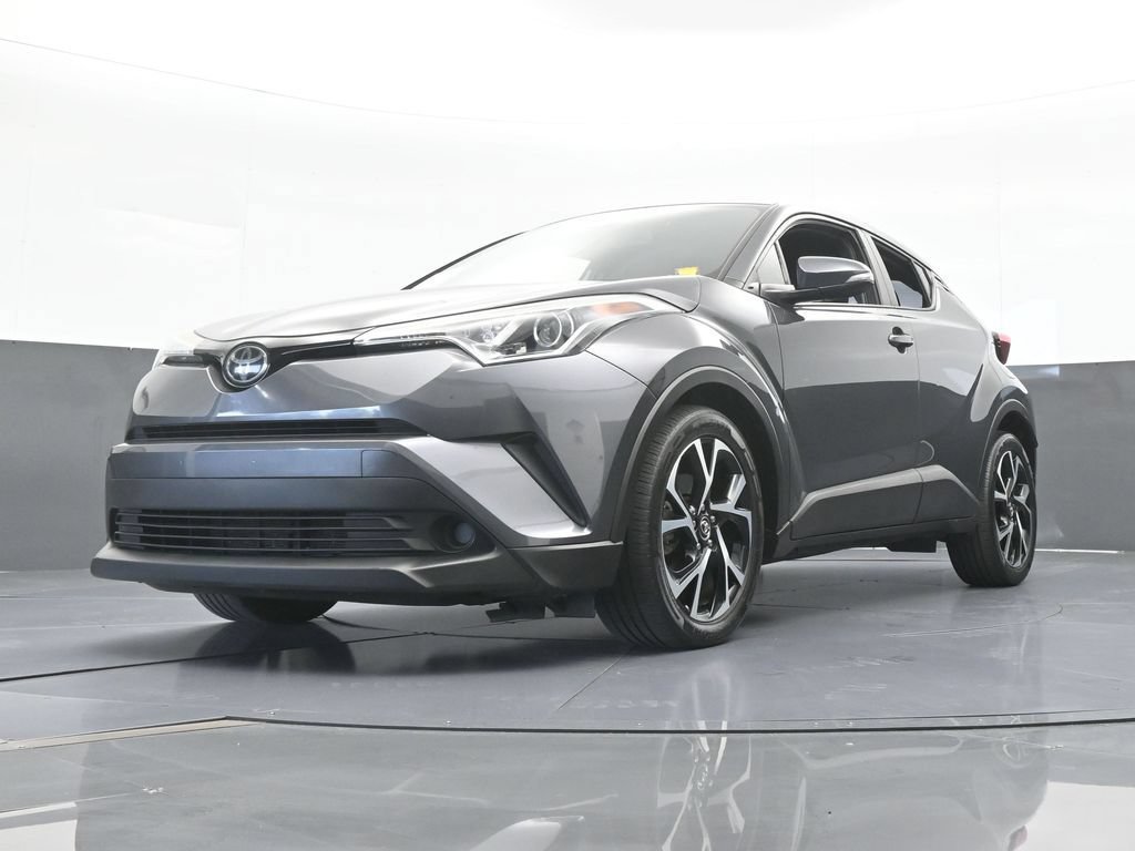 Used 2019 Toyota C-HR XLE FWD image 46