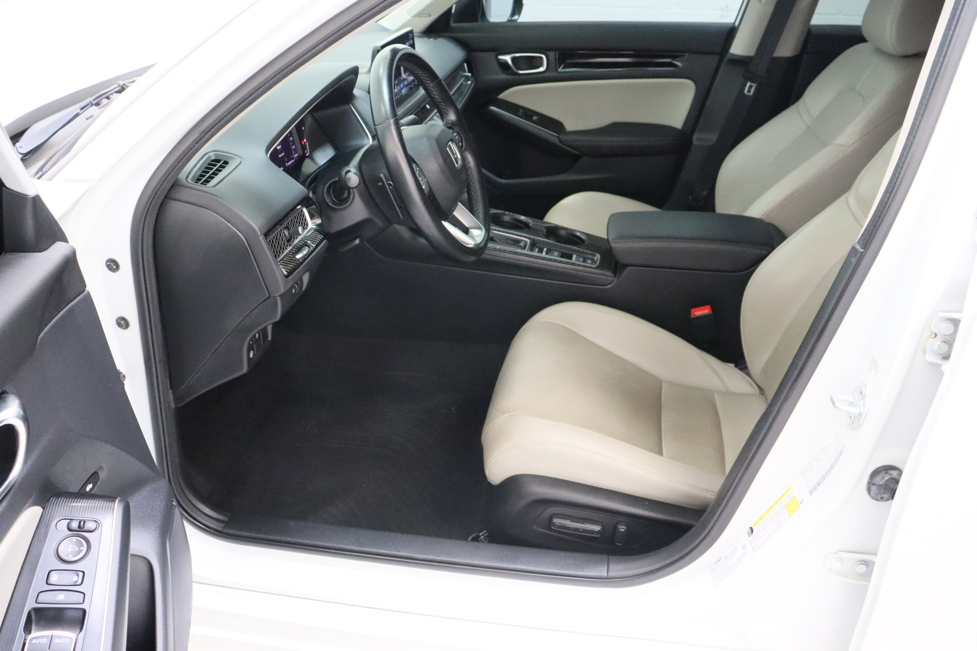 Used 2022 Honda Civic Touring image 14