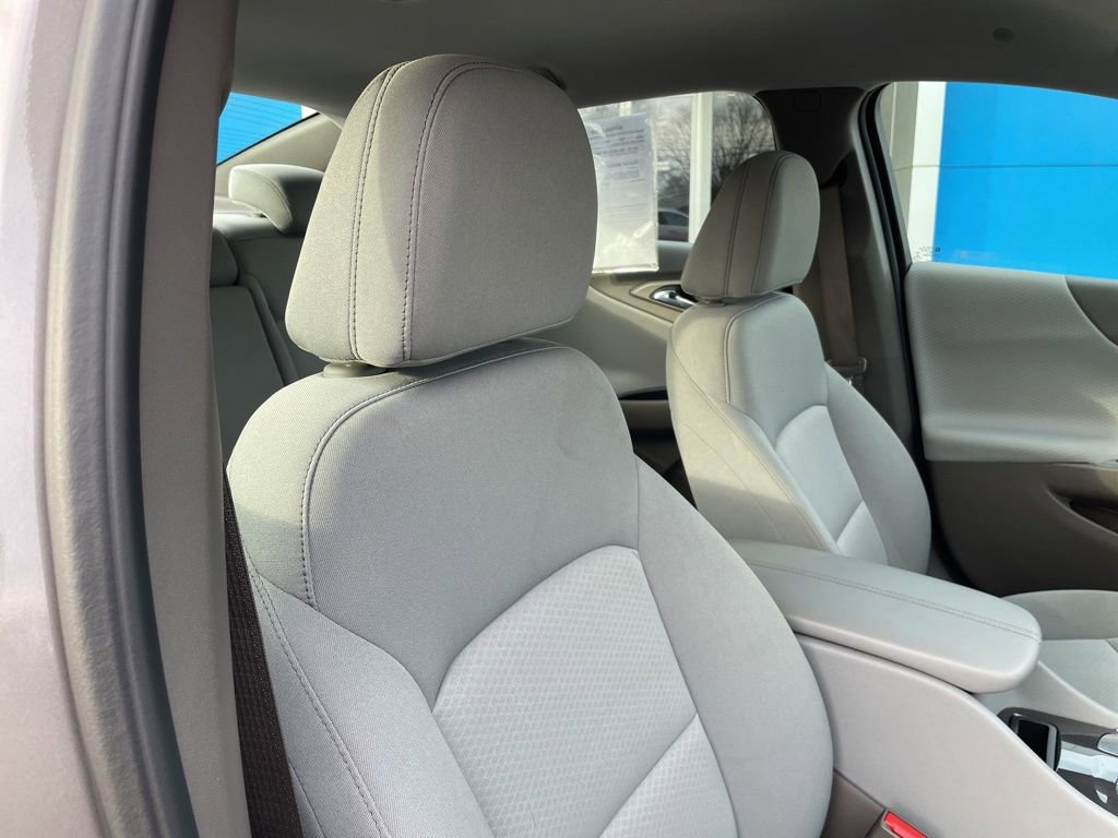Used 2025 Chevrolet Malibu LT image 26