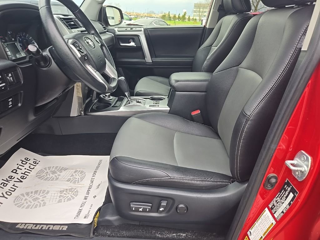 Used 2018 Toyota 4Runner SR5 Premium image 22