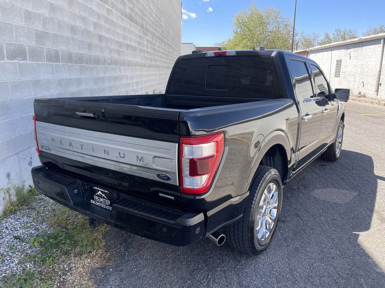 Used 2022 Ford F150 Platinum w/ FX4 Off-Road Package AWD/4WD image 3