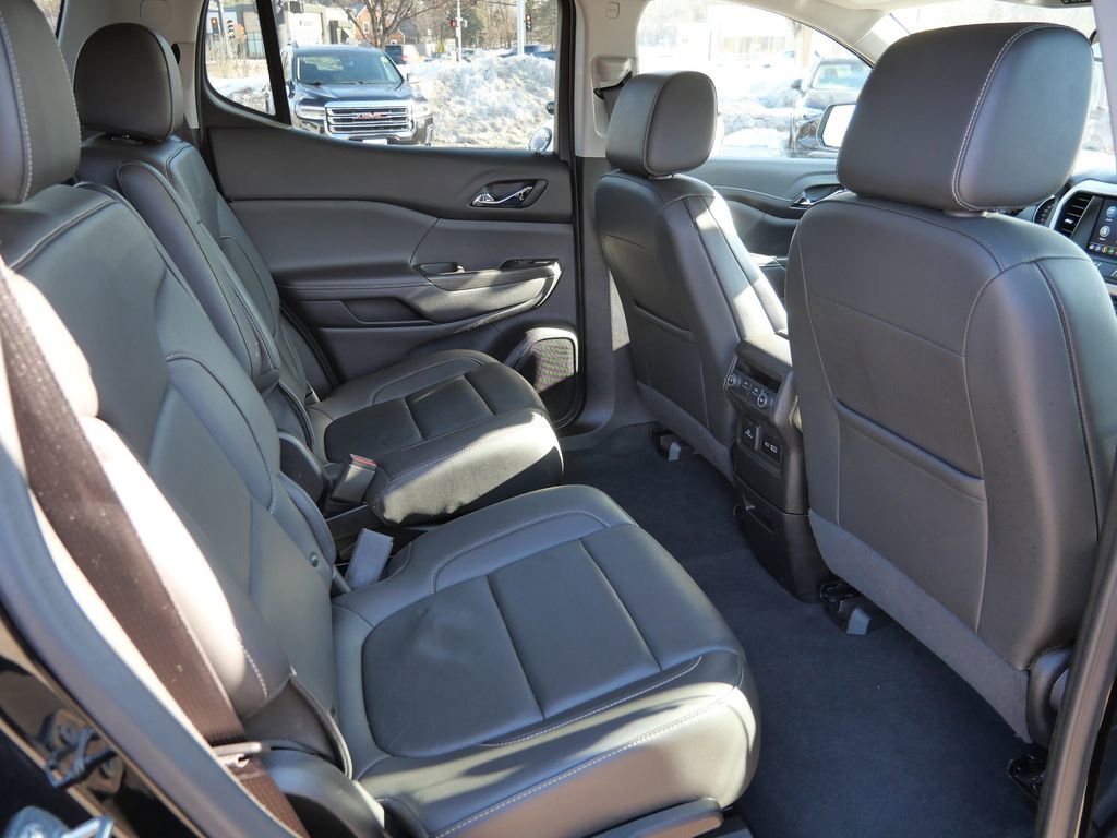 Used 2023 GMC Acadia SLT image 19