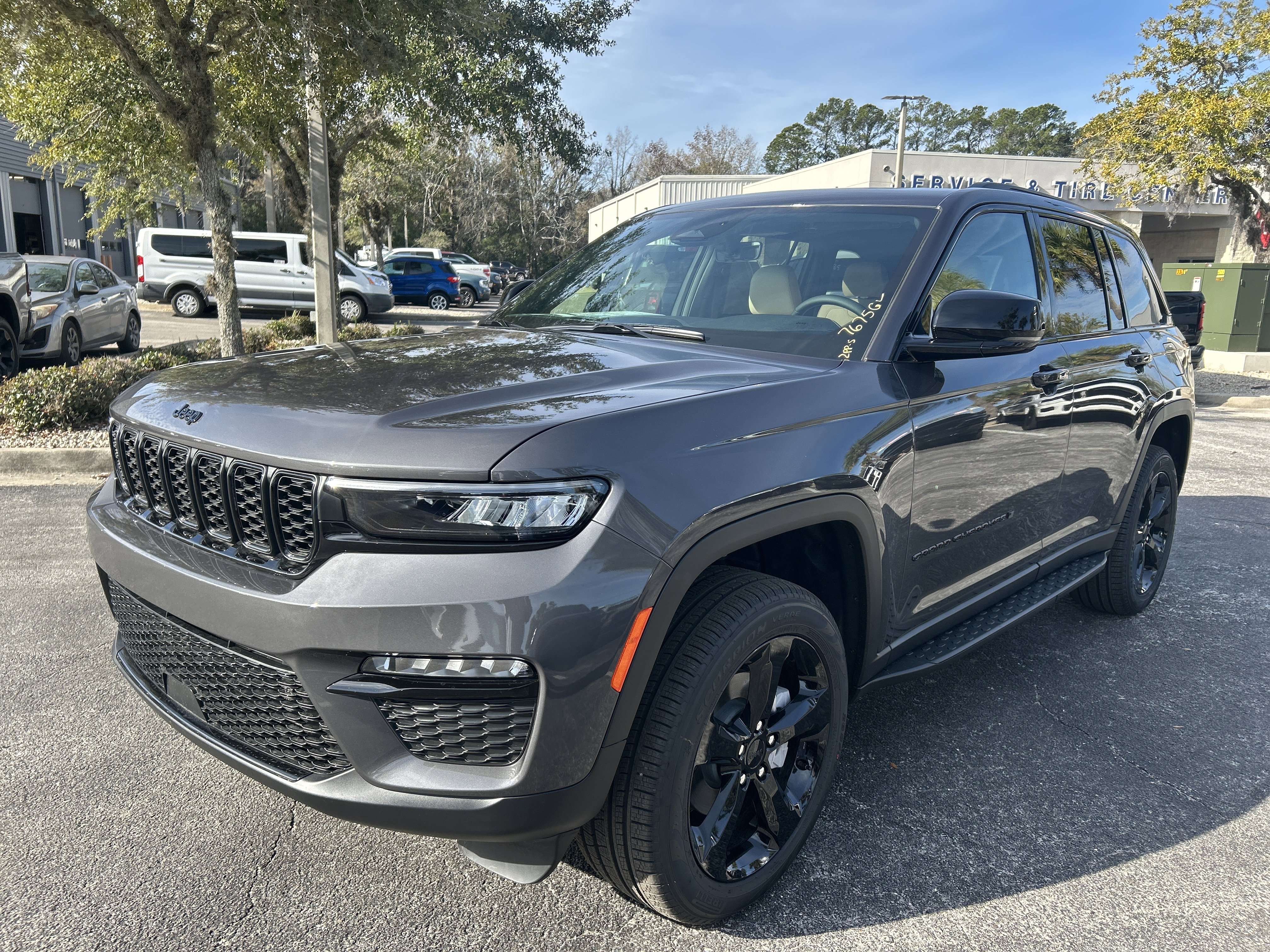 New 2025 Jeep Grand Cherokee Limited w/ Black Appearance Package image 3