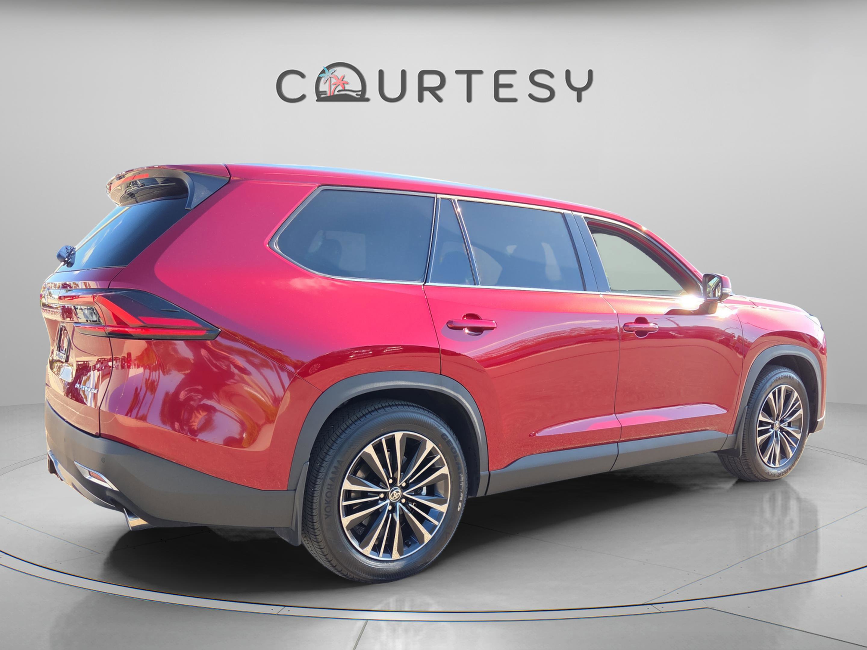 Used 2025 Toyota Grand Highlander AWD Hybrid image 6