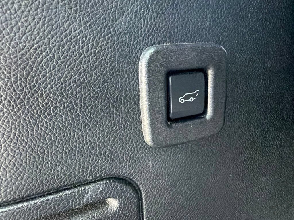 Used 2016 Ford Expedition Platinum AWD/4WD image 14