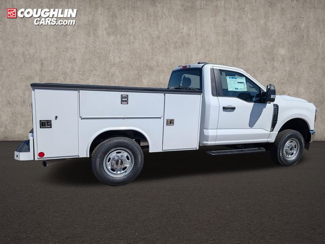 New 2026 Ford F250 XL w/ XL Chrome Package image 9