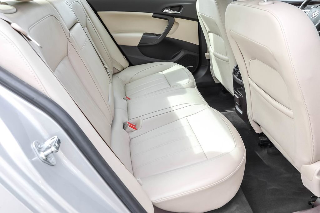 Used 2011 Buick Regal CXL Turbo w/ TO7 Preferred Equipment Group image 34