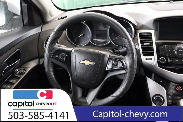 Used 2016 Chevrolet Cruze LT w/ Technology Package image 14