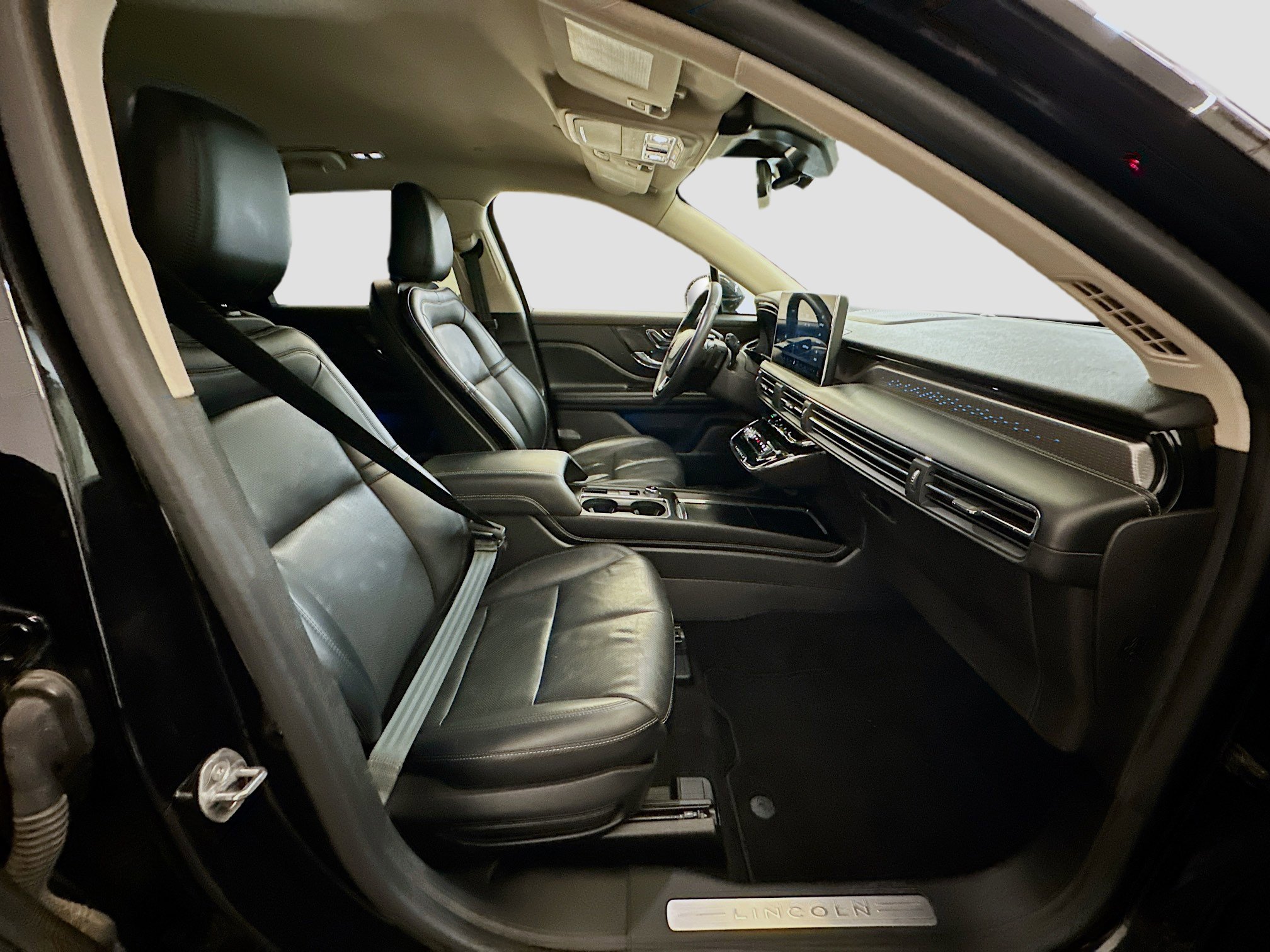 Used 2024 Lincoln Corsair Reserve w/ Equipment Group 201A image 33