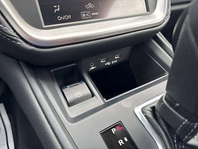 Used 2022 Subaru Legacy image 11
