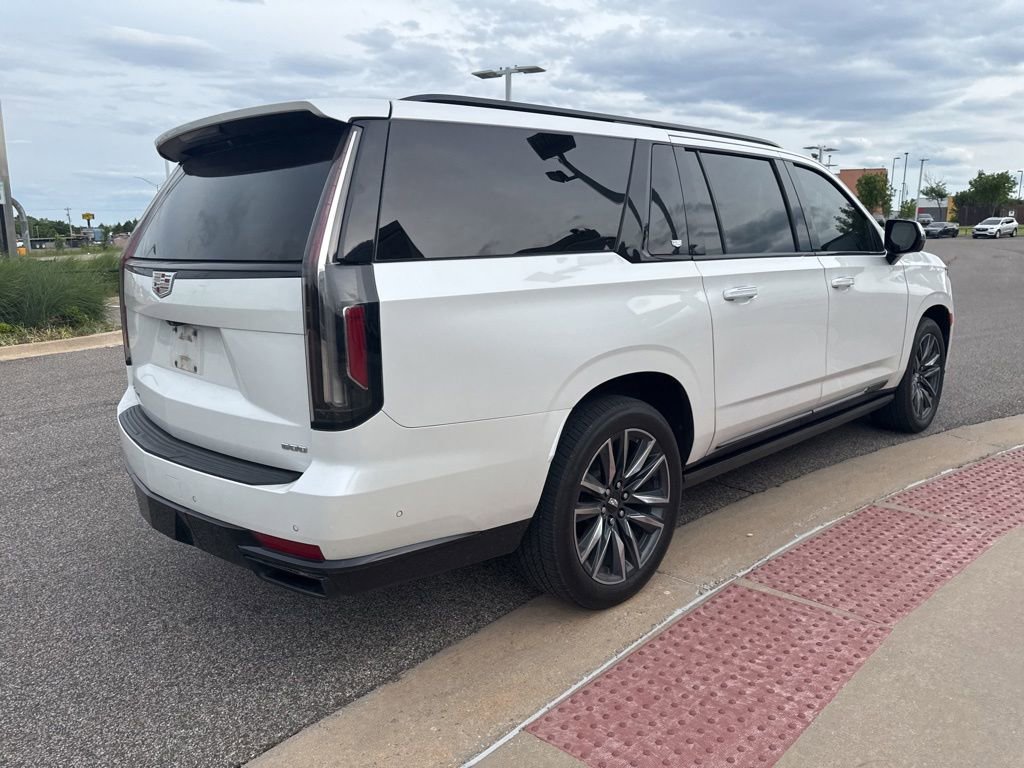 Used 2022 Cadillac Escalade ESV Sport w/ Touring Package AWD/4WD image 4