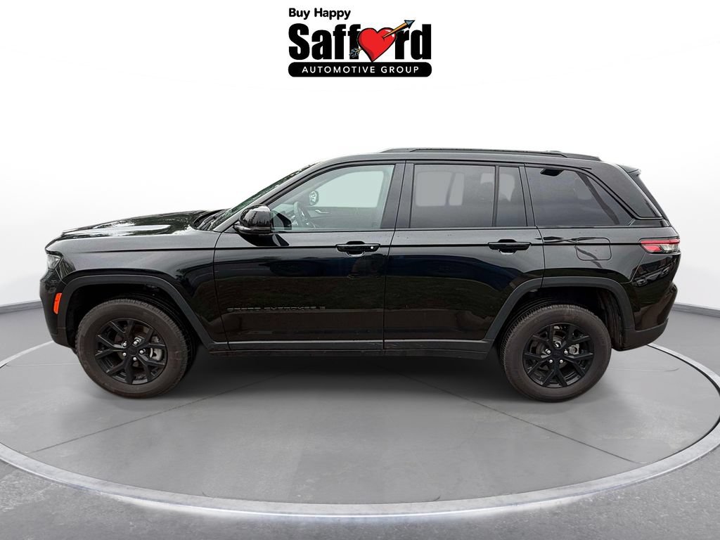 Used 2024 Jeep Grand Cherokee Altitude AWD/4WD image 5