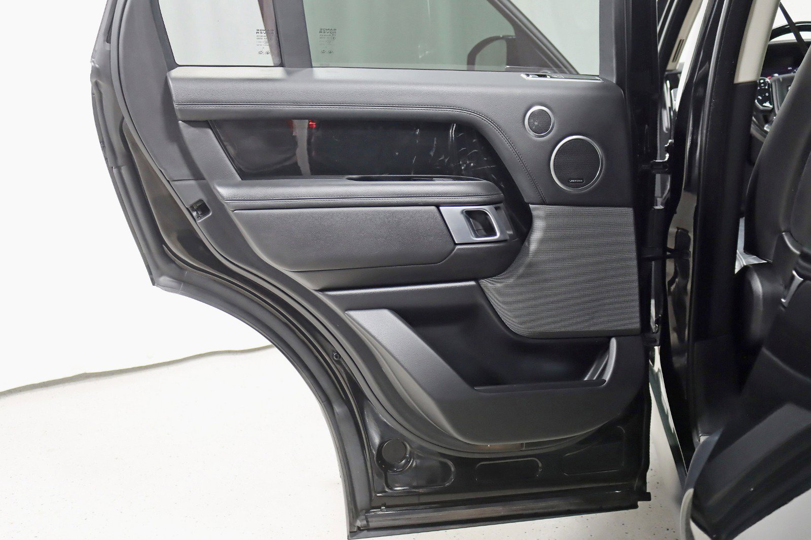Used 2020 Land Rover Range Rover AWD/4WD image 28
