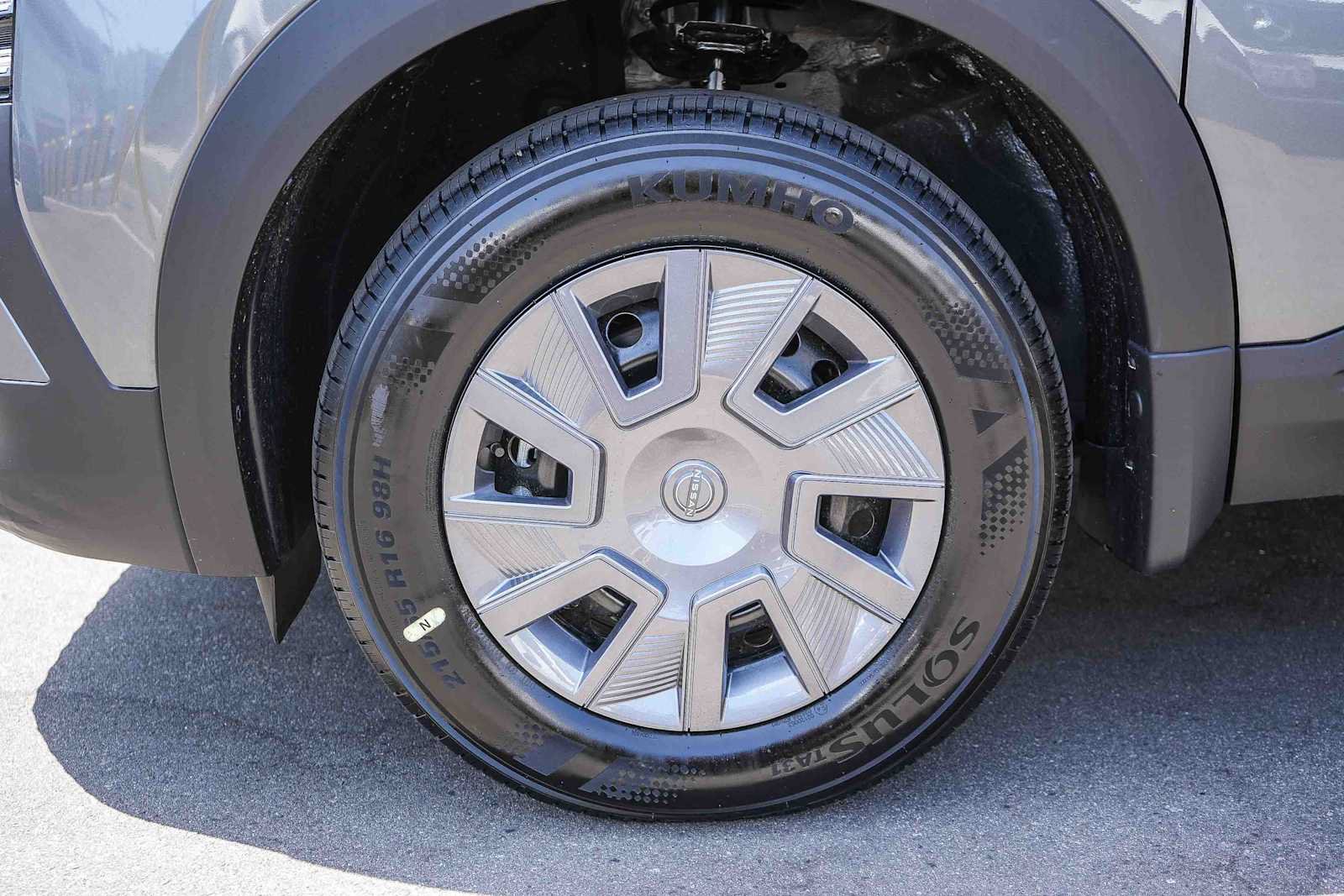 New 2026 Nissan Kicks S FWD image 12