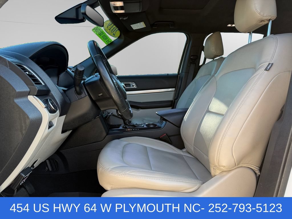 Used 2019 Ford Explorer XLT w/ Equipment Group 202A FWD image 9