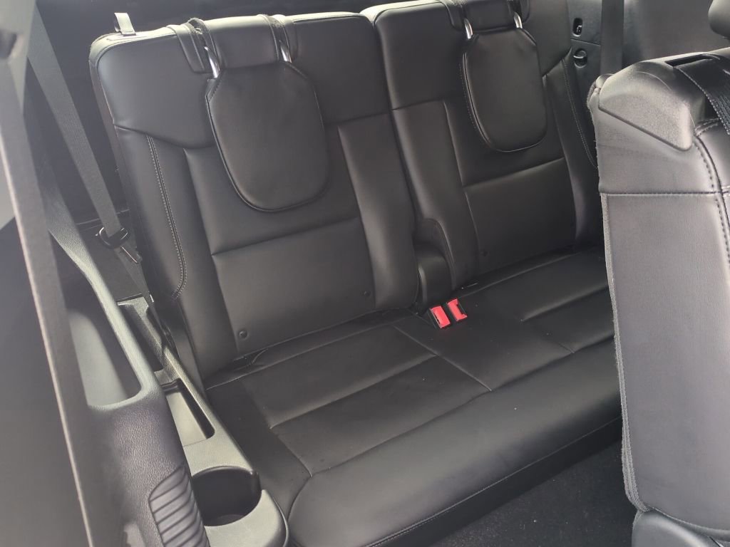 Used 2021 Ford Explorer XLT w/ Equipment Group 202A image 19