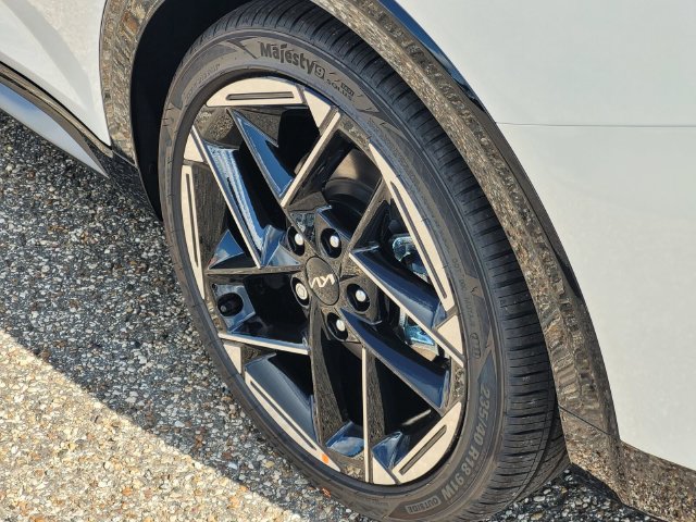 New 2026 Kia K4 GT-Line FWD image 5