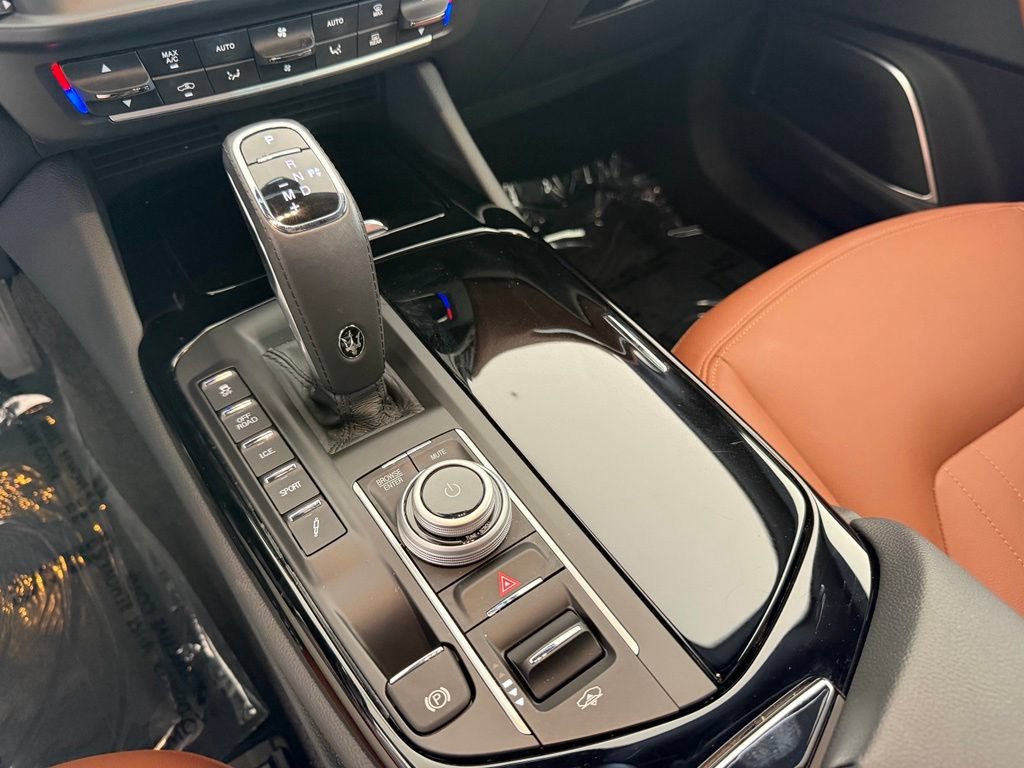 Certified 2022 Maserati Levante GT AWD/4WD image 21