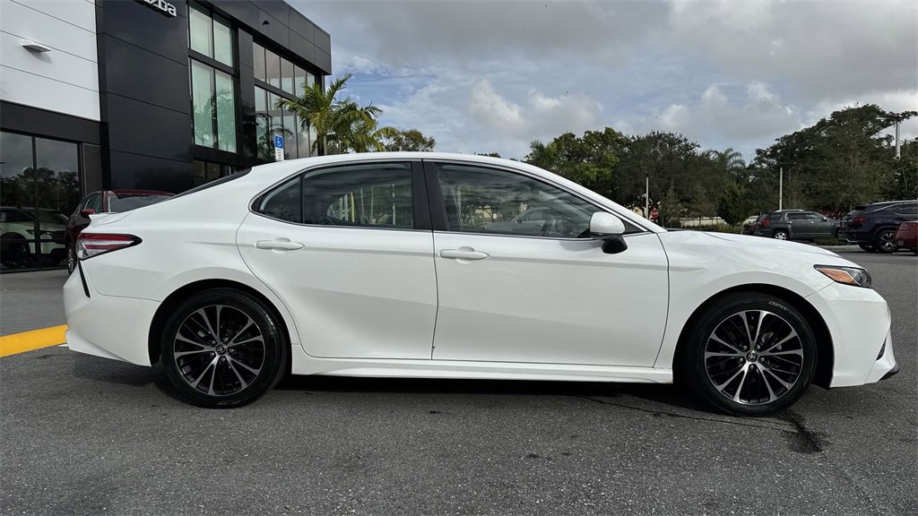 Used 2020 Toyota Camry SE image 24