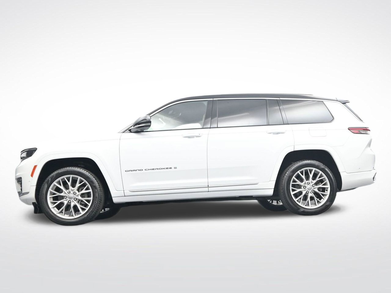 Used 2023 Jeep Grand Cherokee L Summit RWD image 32