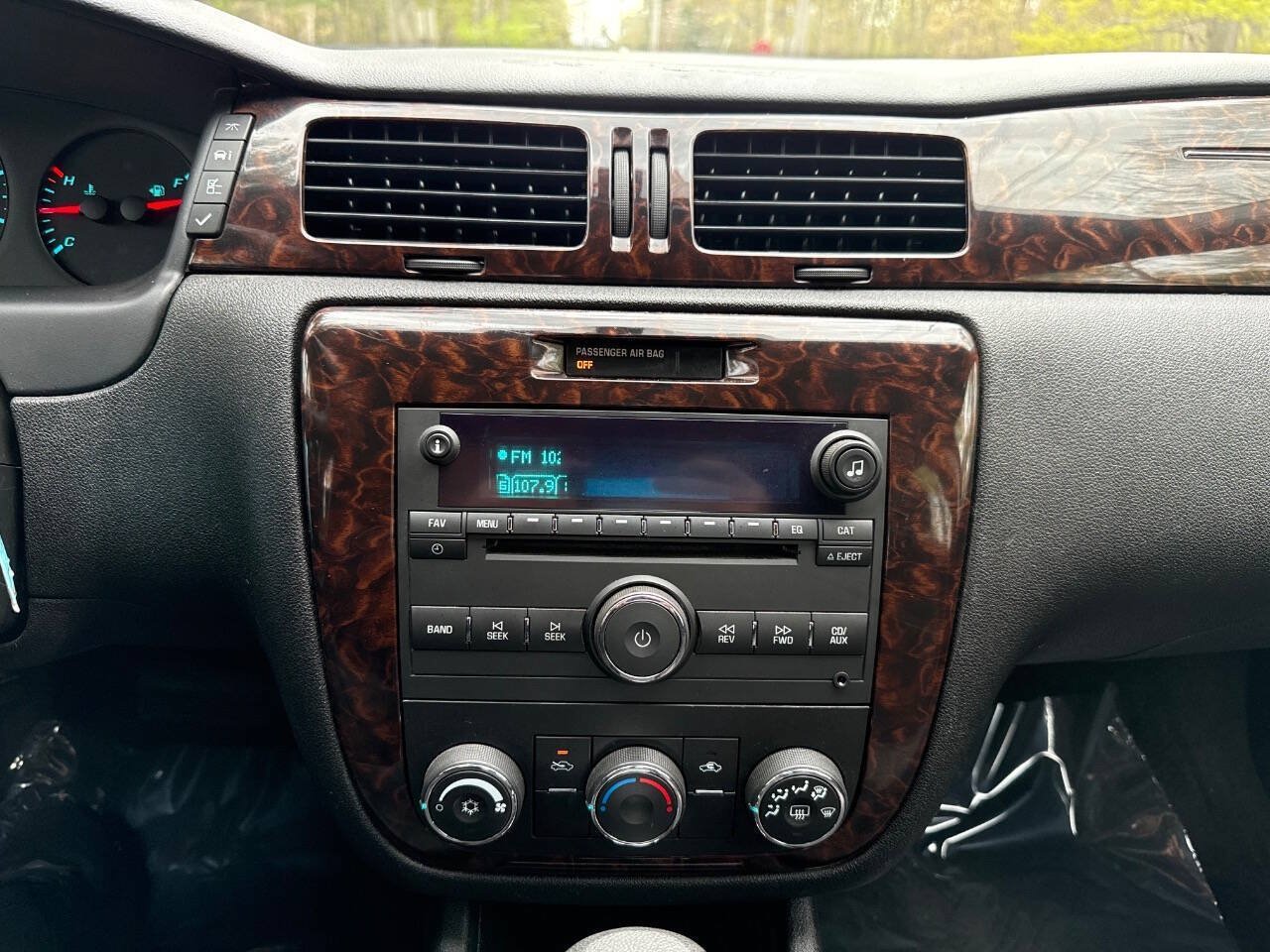 Used 2013 Chevrolet Impala LS FWD image 22