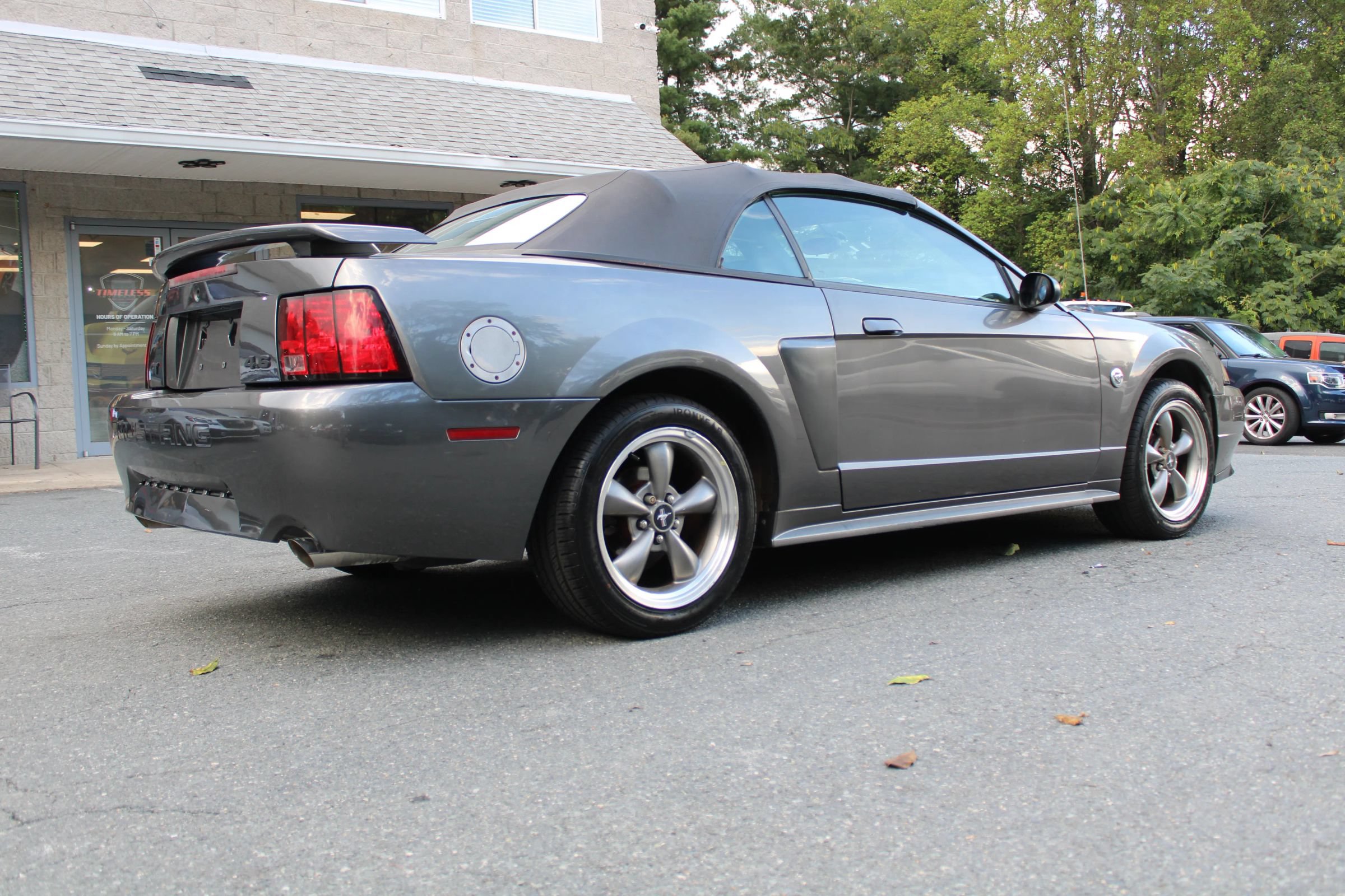 Used 2004 Ford Mustang GT RWD image 6