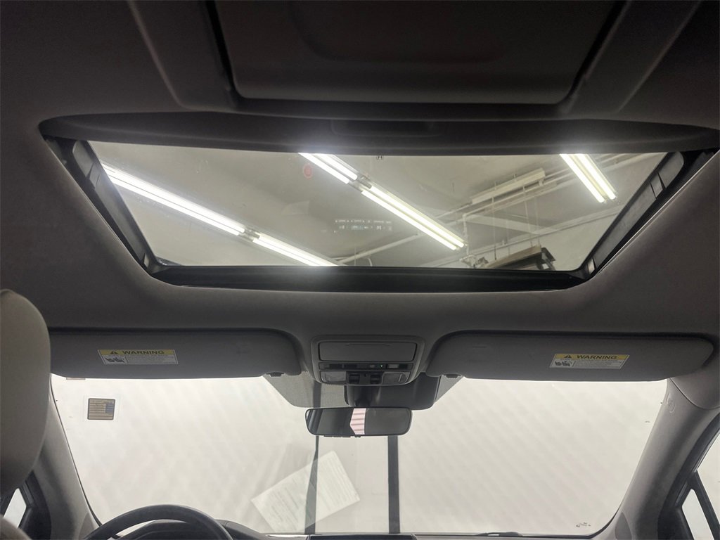 Used 2018 Honda Odyssey Elite image 26