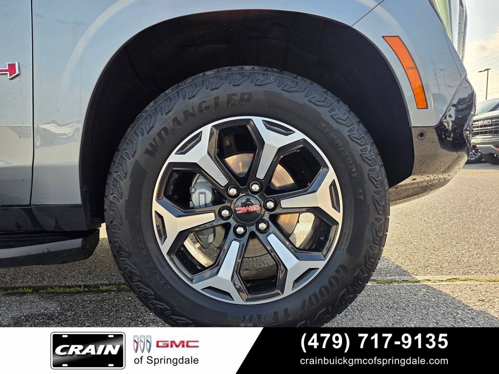 Used 2025 GMC Yukon XL AT4 AWD/4WD image 31