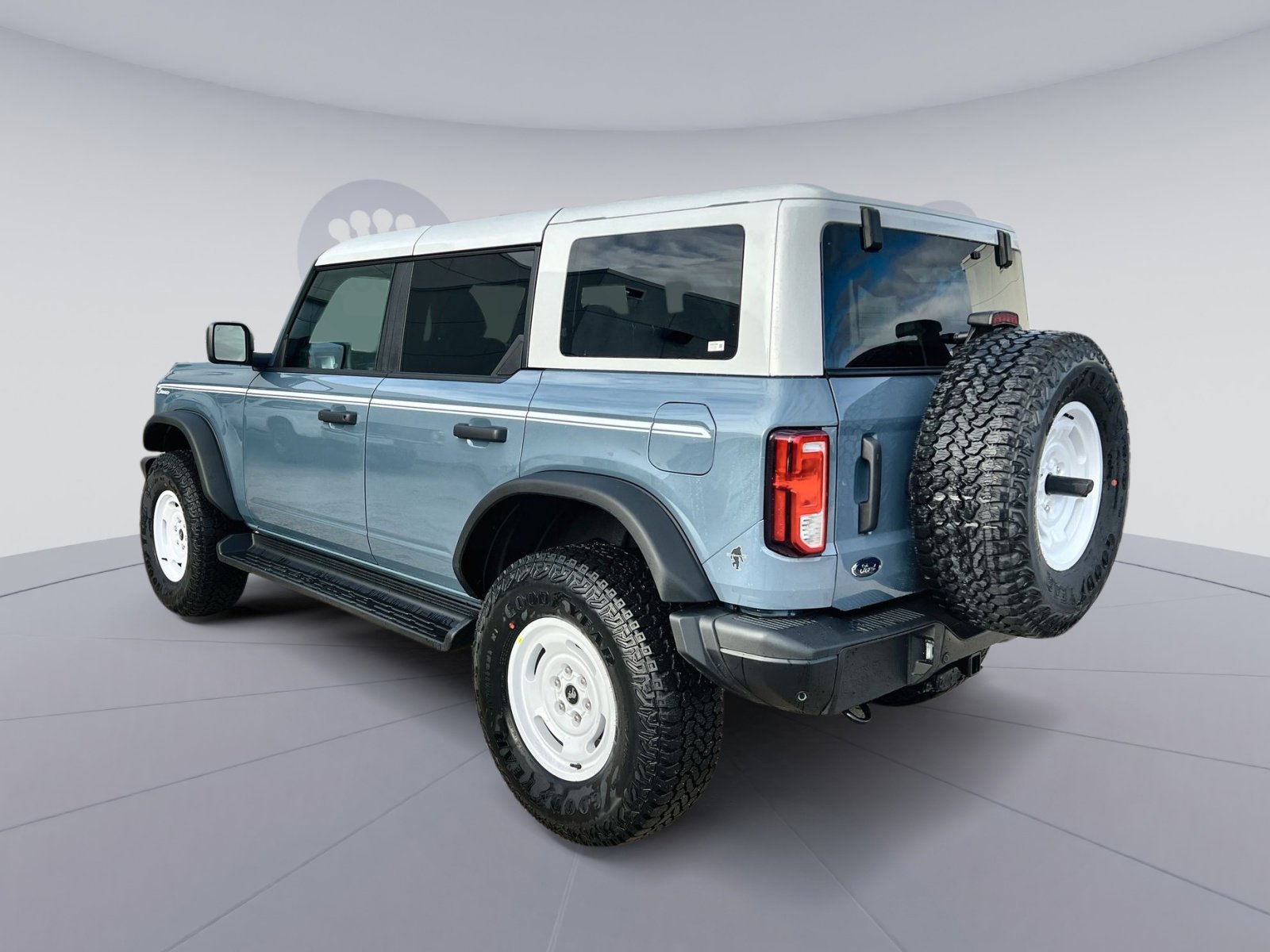 New 2025 Ford Bronco Heritage Edition image 4