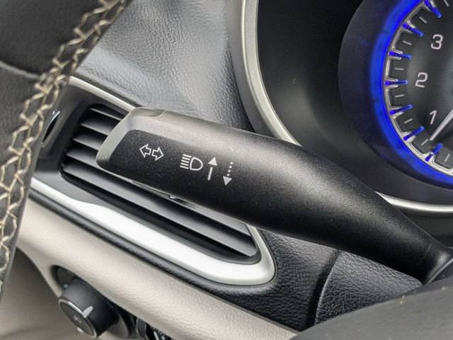 Used 2023 Chrysler Pacifica Touring-L image 25