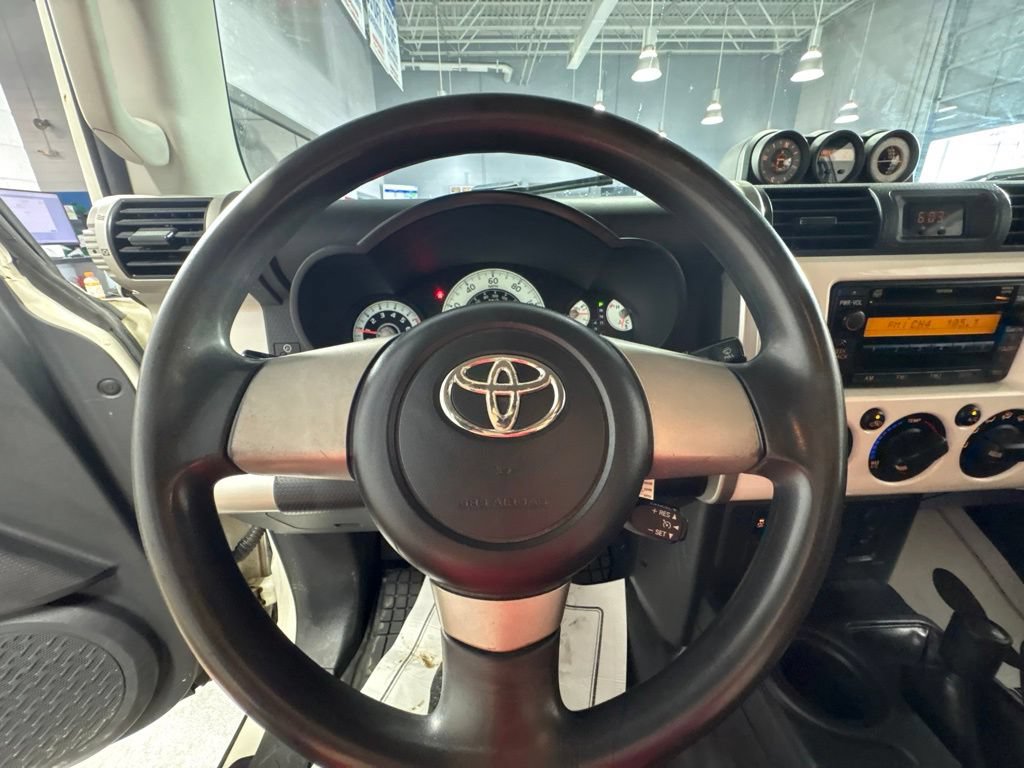 Used 2010 Toyota FJ Cruiser 4WD image 16