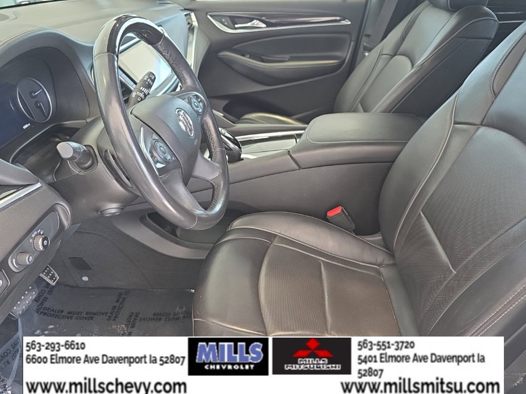 Used 2019 Buick Enclave Avenir w/ Avenir Technology Package AWD/4WD image 16