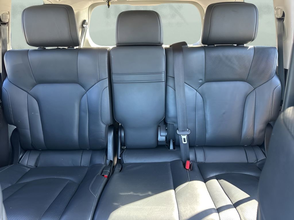 Used 2016 Lexus LX 570 4WD image 13