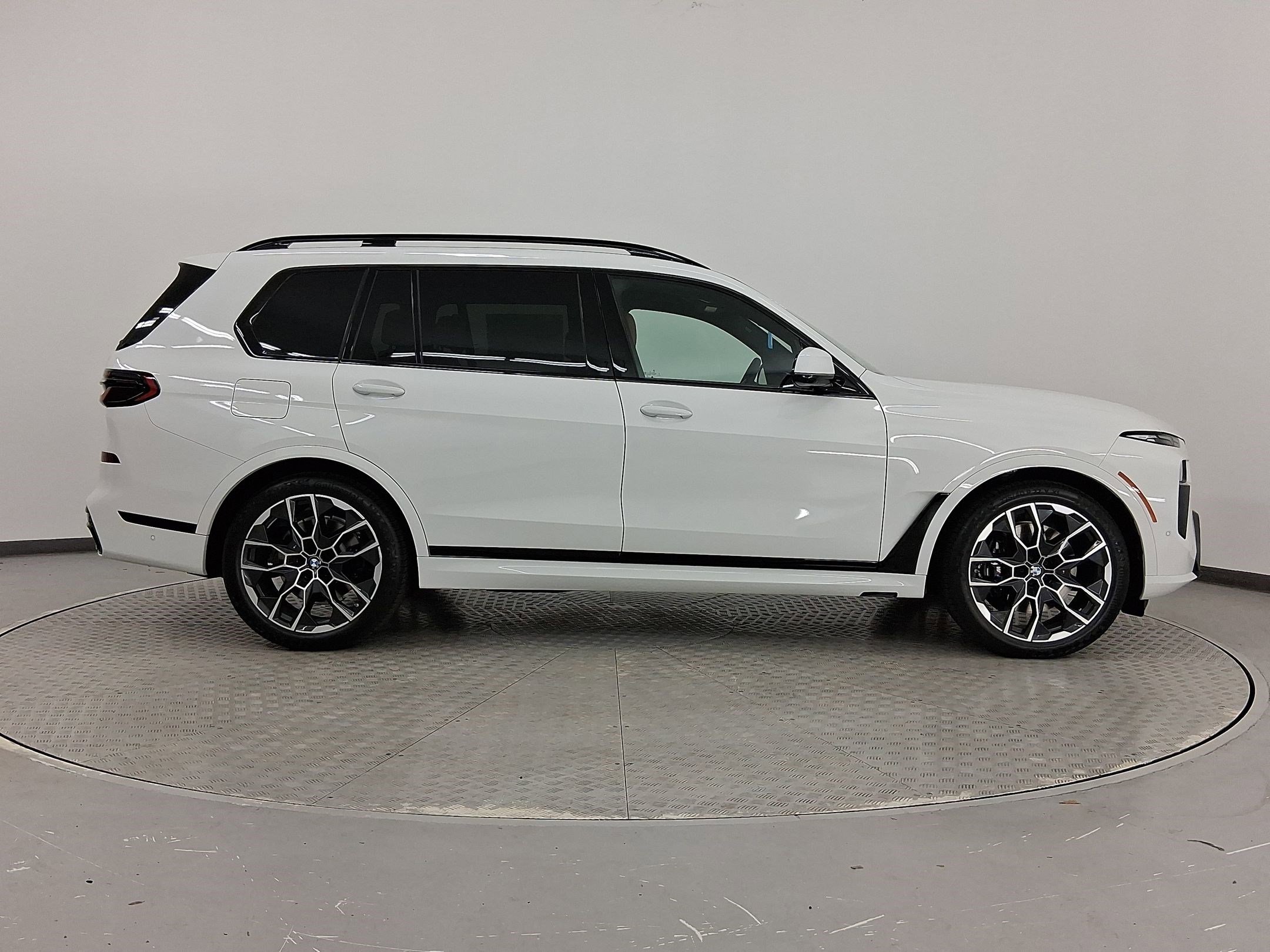 New 2026 BMW X7 xDrive40i w/ M Sport Package image 8