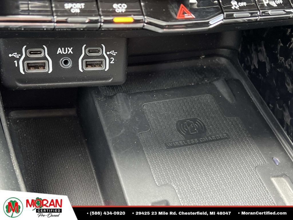 Used 2024 Dodge Durango R/T AWD/4WD image 25