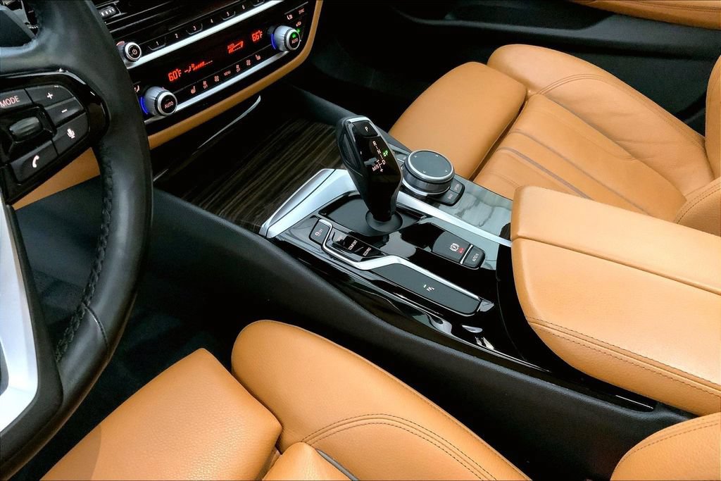 Used 2019 BMW 540i w/ Executive Package RWD image 22