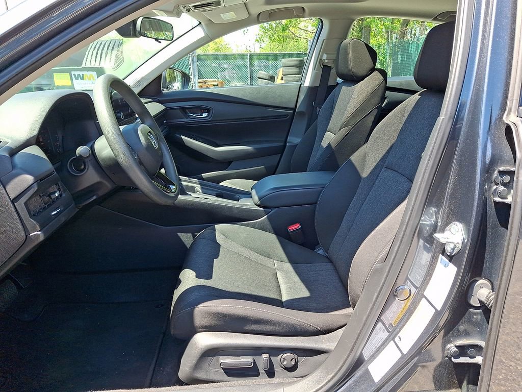 Used 2023 Honda Accord EX image 13