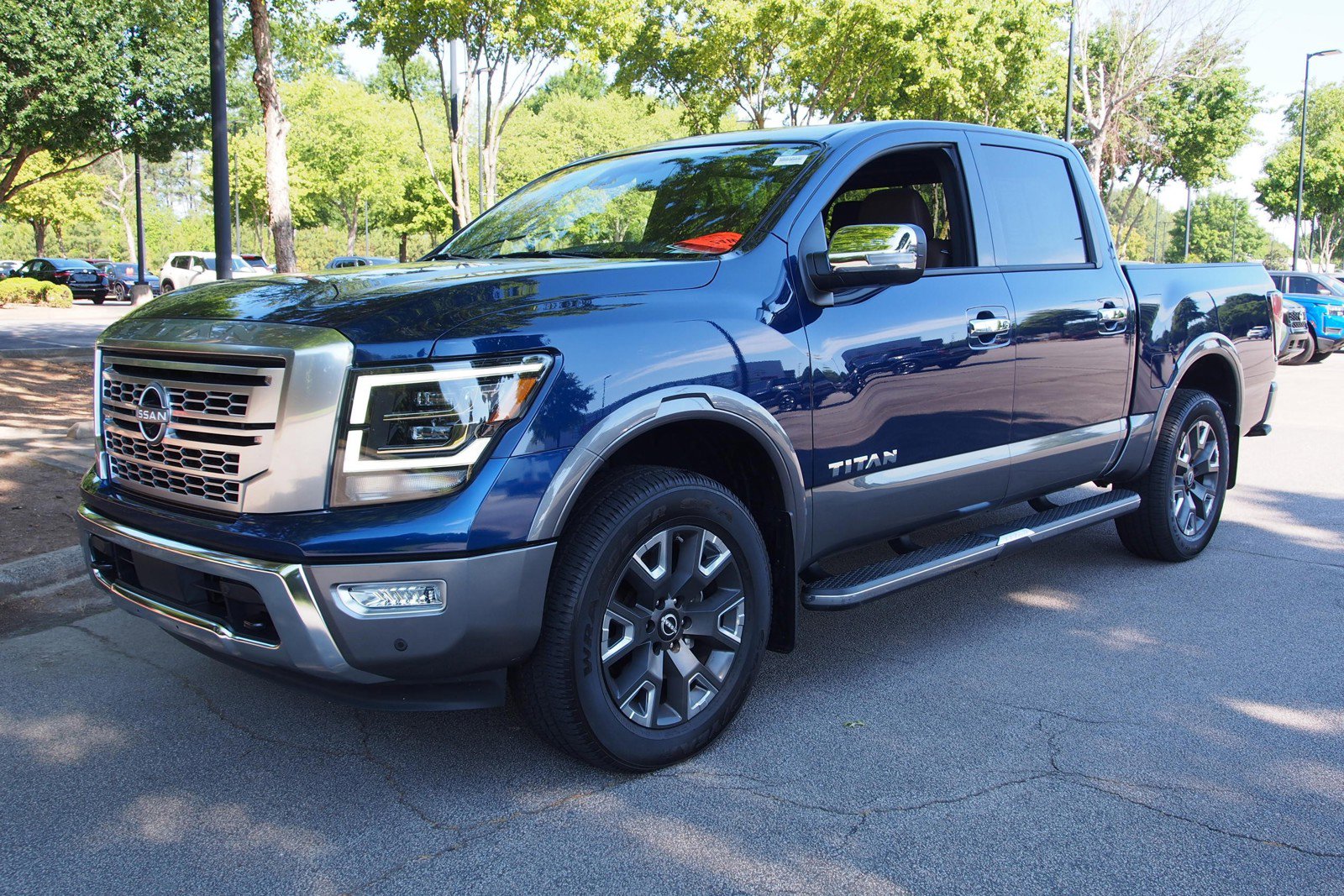Used 2023 Nissan Titan Platinum Reserve w/ Moonroof Package AWD/4WD image 3