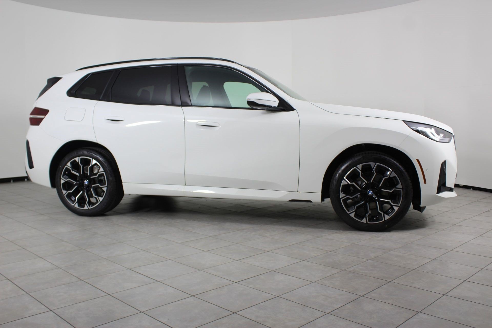 New 2026 BMW X3 xDrive30i w/ M Sport Package AWD/4WD image 8