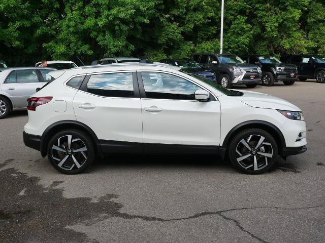 Certified 2022 Nissan Rogue Sport SL AWD/4WD image 2