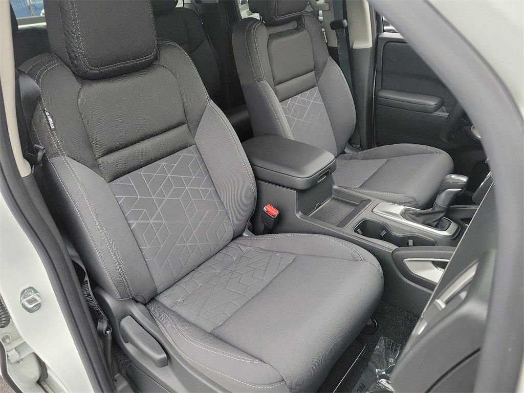 Certified 2025 Nissan Frontier SV RWD image 23