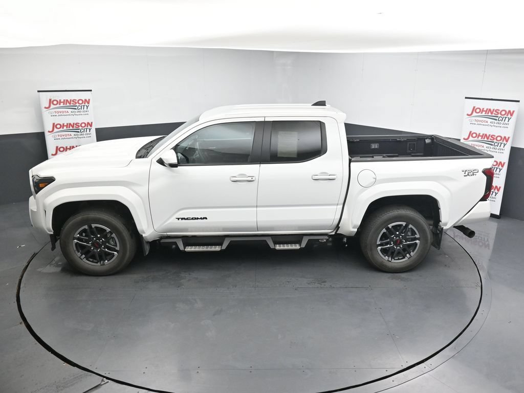 Used 2024 Toyota Tacoma TRD Sport w/ TRD Sport Upgrade Package AWD/4WD image 28
