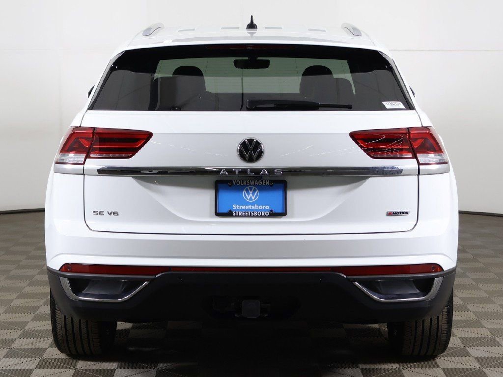 Used 2022 Volkswagen Atlas Cross Sport SE image 11