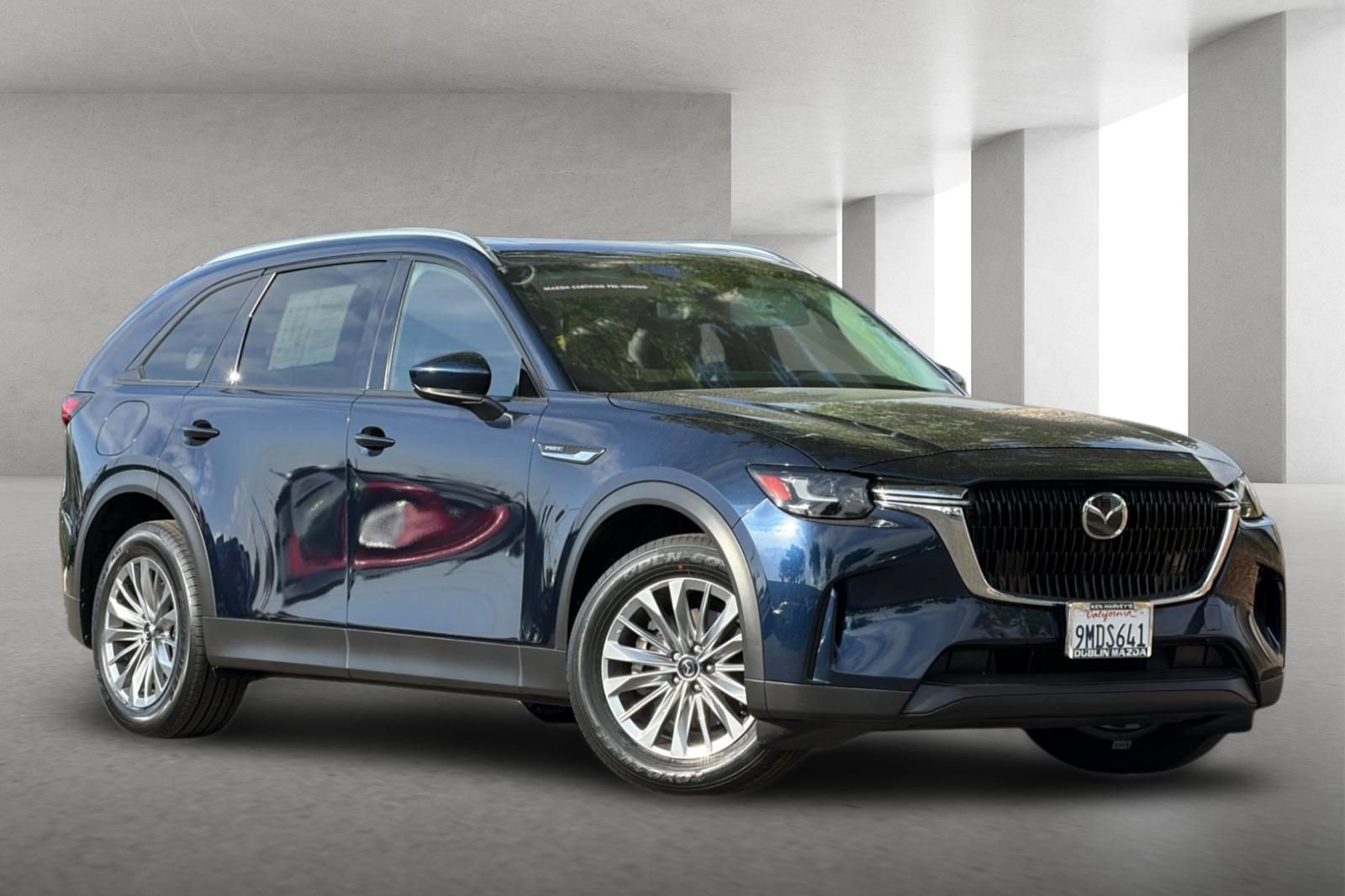 Certified 2024 MAZDA CX-90 Plug-In Hybrid w/ Preferred AWD/4WD image 2