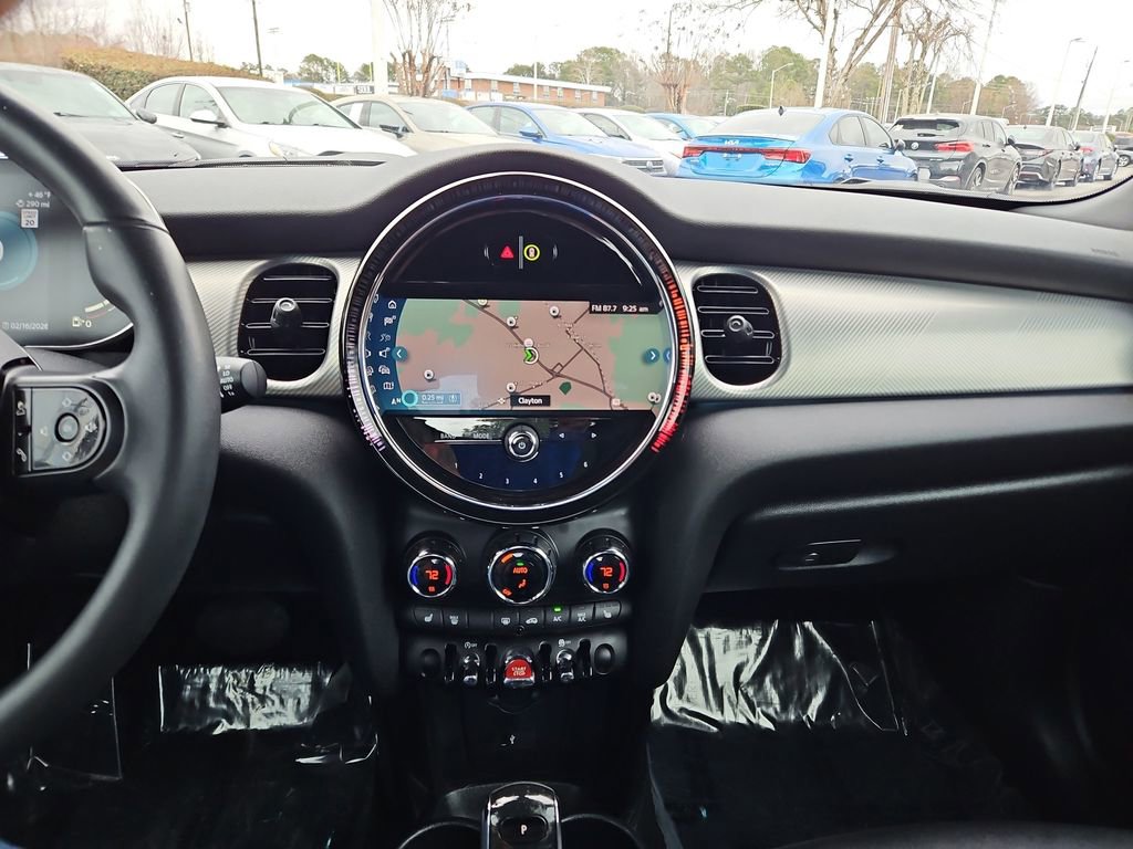 Used 2024 MINI Cooper Convertible image 19
