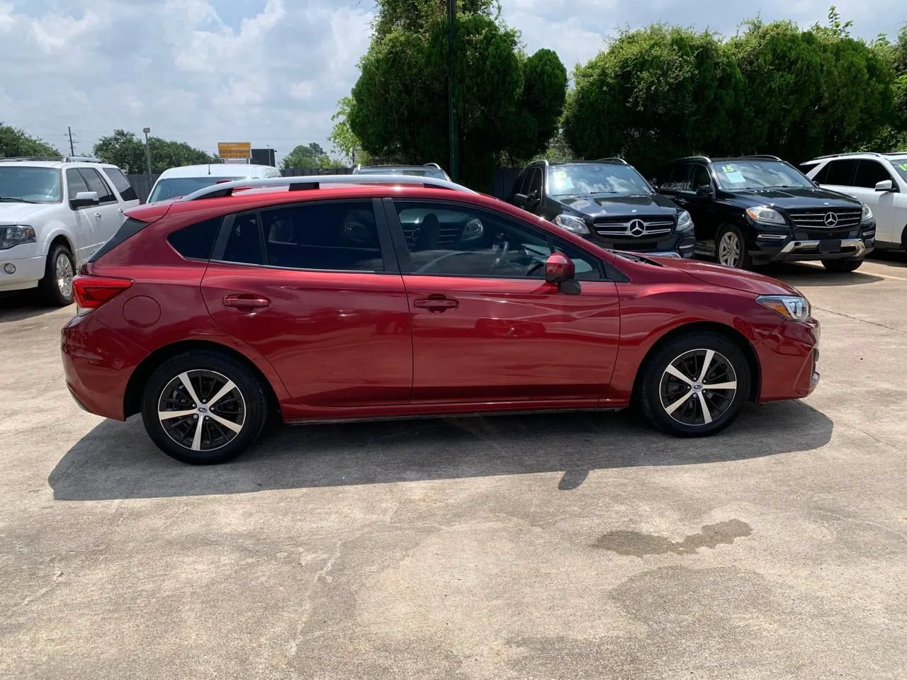 Used 2019 Subaru Impreza 2.0i Premium w/ Eyesight & BSD/Rcta & SRF AWD/4WD image 8