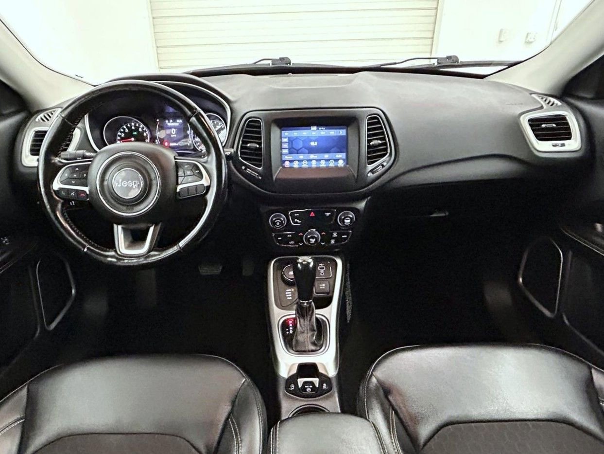 Used 2020 Jeep Compass Latitude w/ Cold Weather Group AWD/4WD image 13