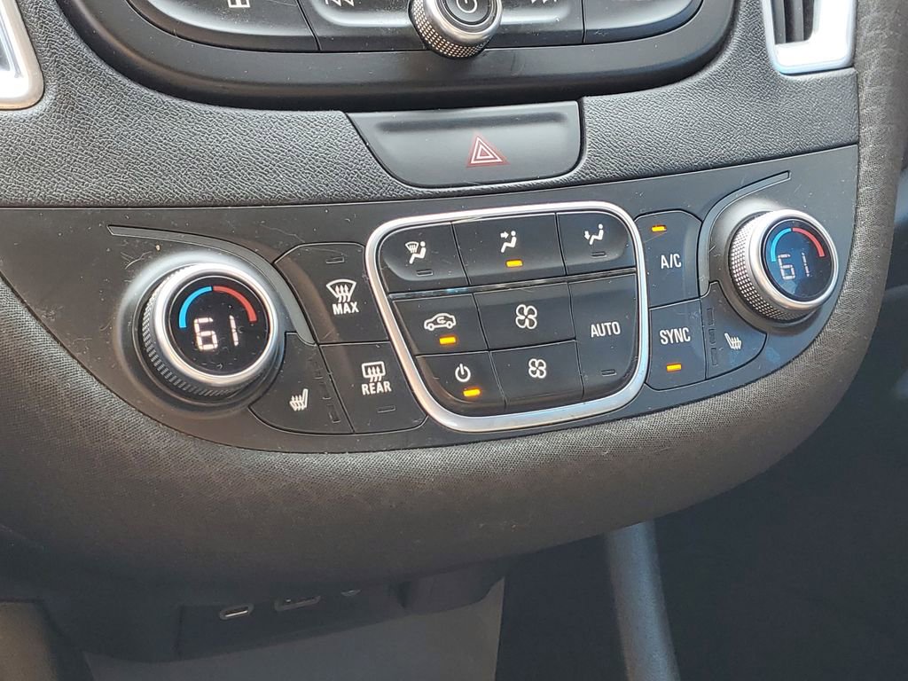 Used 2019 Chevrolet Malibu LT image 24