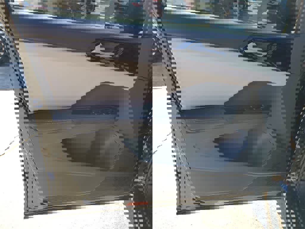 Used 2025 Volkswagen Taos S image 16